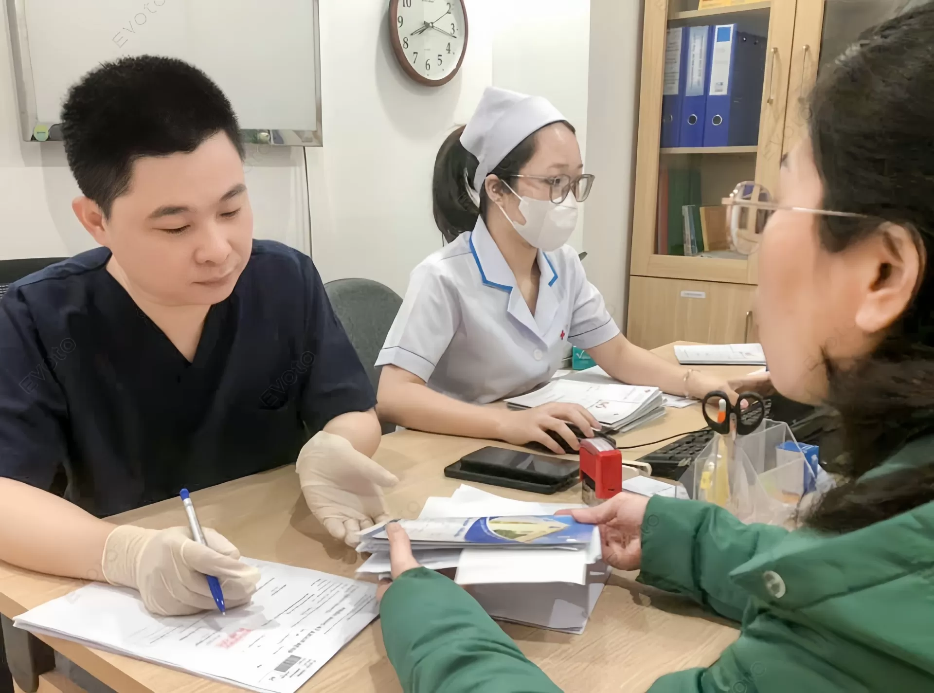 Viêm tuyến giáp Hashimoto: Bệnh tự miễn phổ biến bạn dễ nhầm lẫn