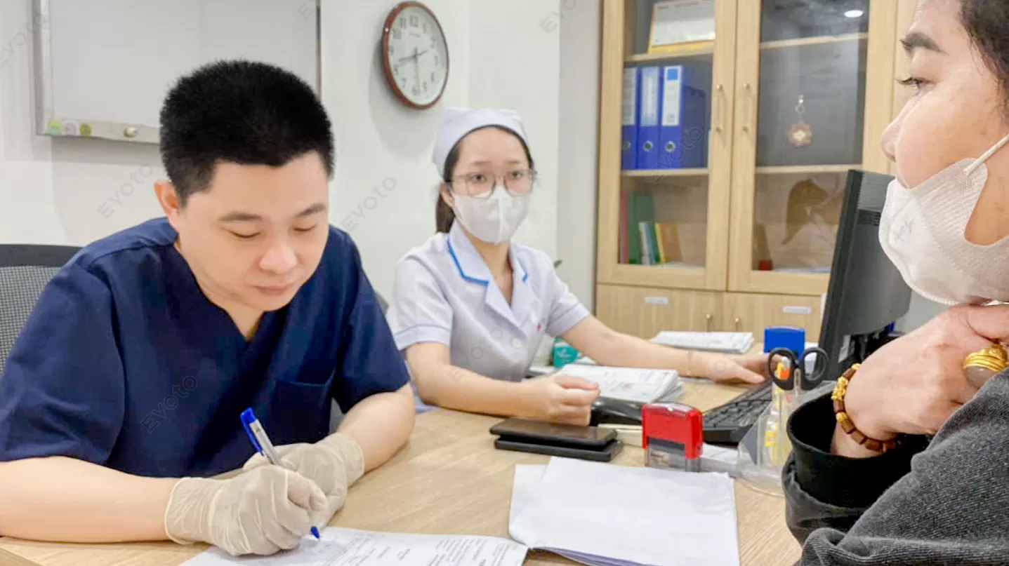 Mang thai bị suy giáp: Nguy cơ ảnh hưởng con mẹ ít ai ngờ